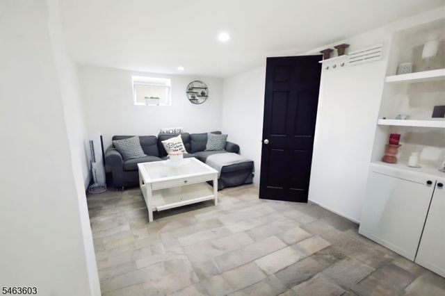355 Burgess Pl, Clifton City, NJ 07011