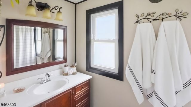 355 Burgess Pl, Clifton City, NJ 07011