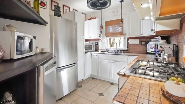 355 Burgess Pl, Clifton City, NJ 07011