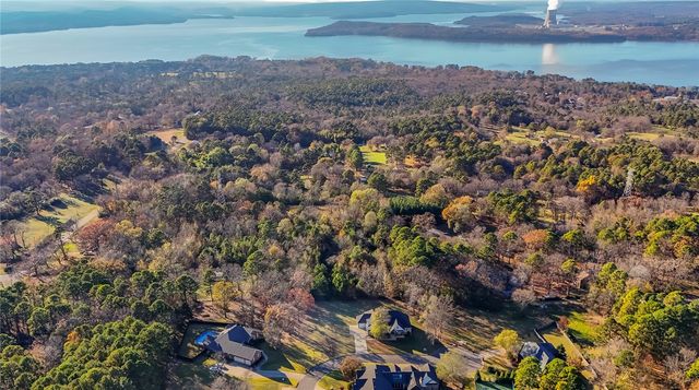 225 Hillview Cove, Russellville, AR 72802