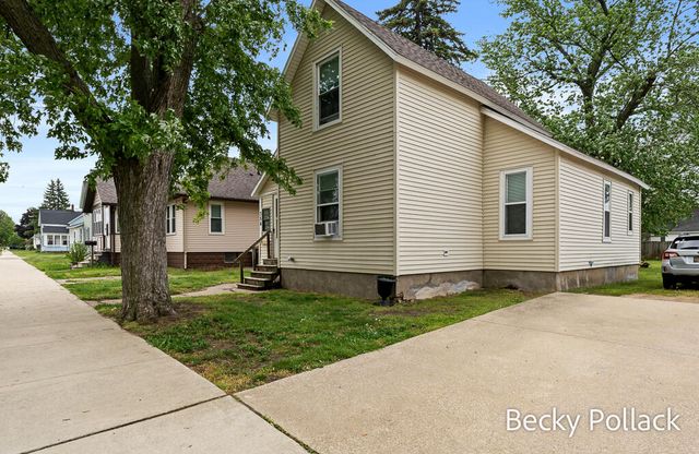 354 W 21st Street, Holland City, MI 49423