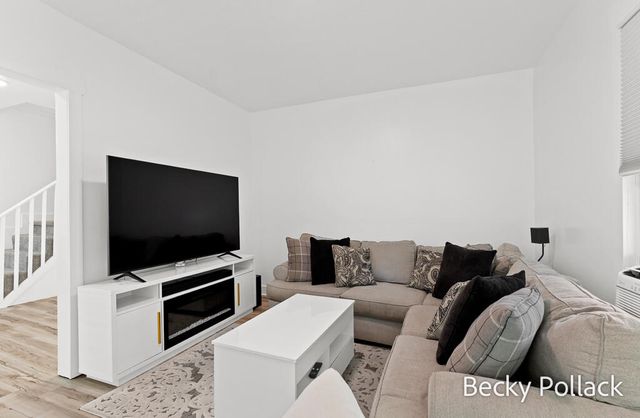 354 W 21st Street, Holland City, MI 49423