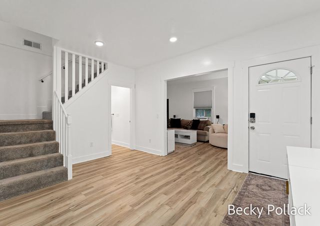354 W 21st Street, Holland City, MI 49423