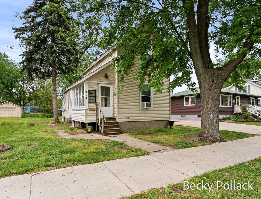 354 W 21st Street, Holland City, MI 49423