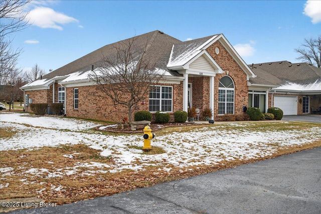 6400 Rivers End Dr, Louisville, KY 40258