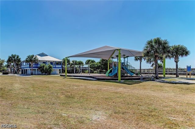 3359 El Salvador RD, Port Charlotte, FL 33981