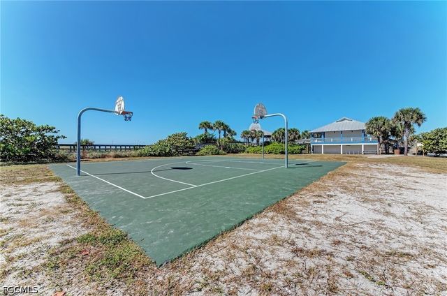 3359 El Salvador RD, Port Charlotte, FL 33981