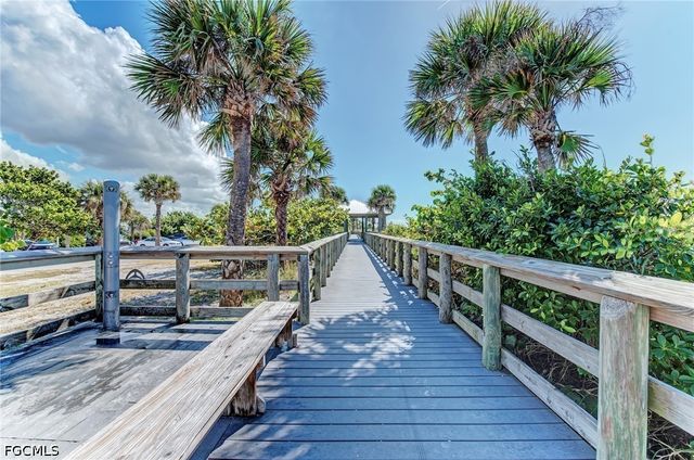 3359 El Salvador RD, Port Charlotte, FL 33981