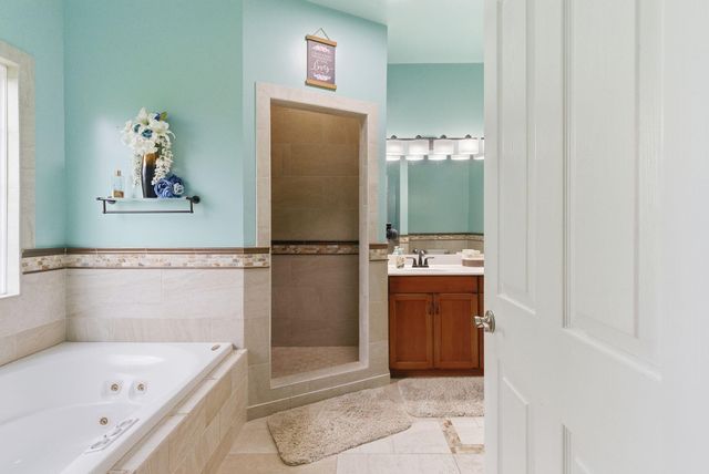 915 Country Oaks Drive, Richmond, KY 40475