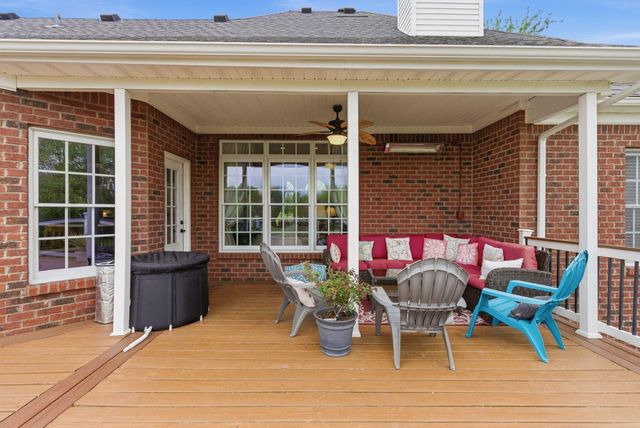 915 Country Oaks Drive, Richmond, KY 40475