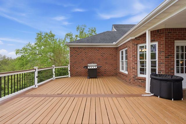 915 Country Oaks Drive, Richmond, KY 40475