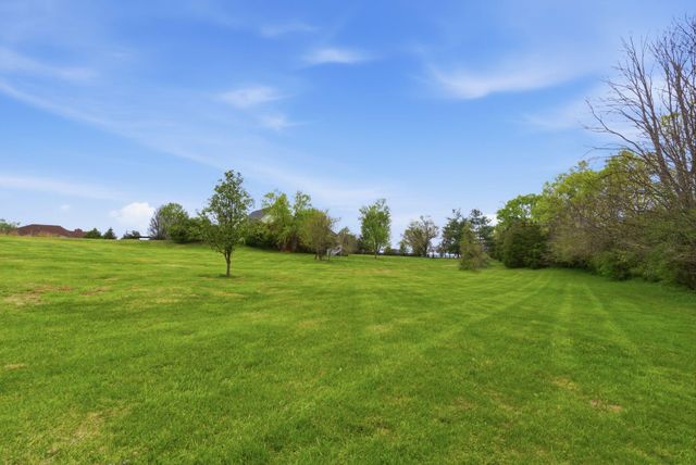 915 Country Oaks Drive, Richmond, KY 40475
