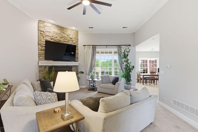 915 Country Oaks Drive, Richmond, KY 40475