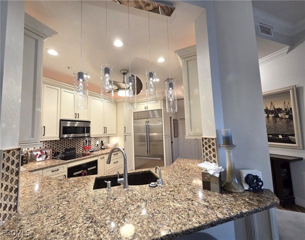 4198 Bay Beach LN 1H1, Fort Myers Beach, FL 33931