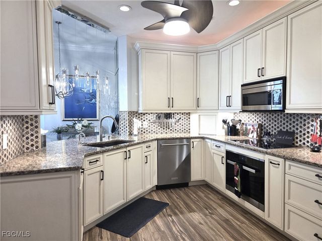 4198 Bay Beach LN 1H1, Fort Myers Beach, FL 33931