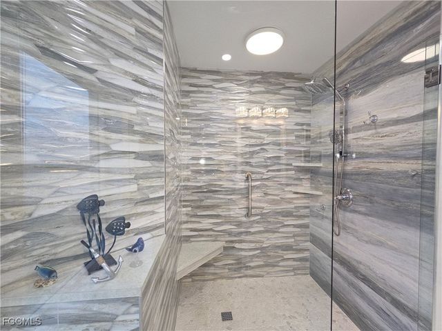 4198 Bay Beach LN 1H1, Fort Myers Beach, FL 33931