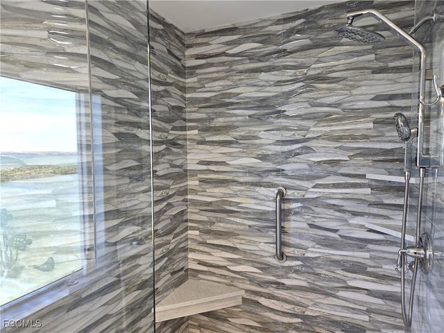 4198 Bay Beach LN 1H1, Fort Myers Beach, FL 33931