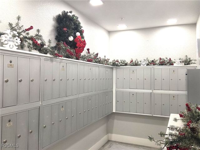 4198 Bay Beach LN 1H1, Fort Myers Beach, FL 33931