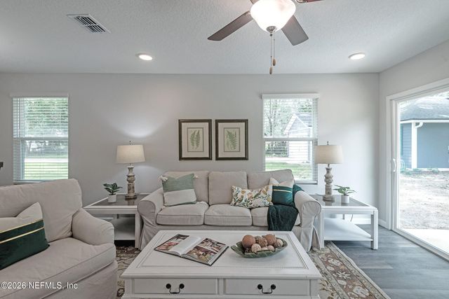 8635 CRYSTALLINE Lane, Jacksonville, FL 32221