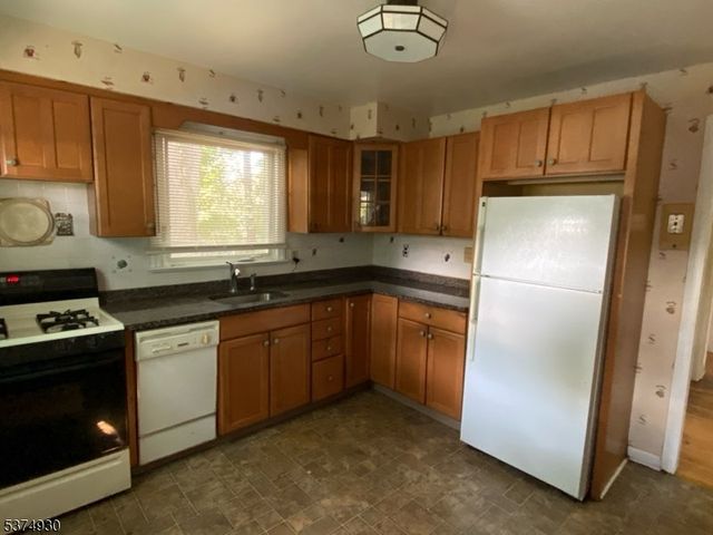 260 Merchants Ave, South Plainfield Boro, NJ 07080