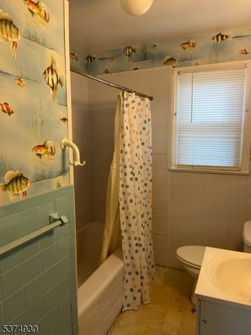 260 Merchants Ave, South Plainfield Boro, NJ 07080