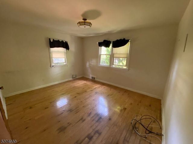 260 Merchants Ave, South Plainfield Boro, NJ 07080