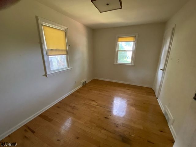 260 Merchants Ave, South Plainfield Boro, NJ 07080