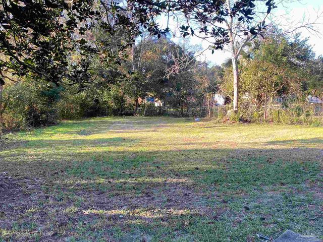 6005 Muldoon Rd, Pensacola, FL 32526