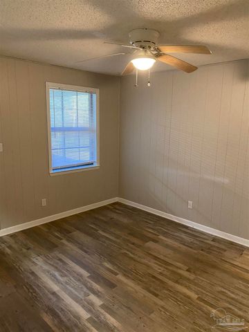 6005 Muldoon Rd, Pensacola, FL 32526