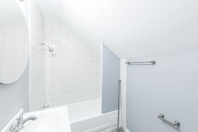 12452 S Eggleston Avenue, Chicago, IL 60628