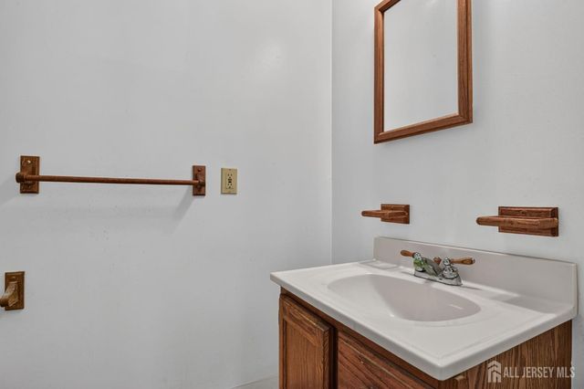 24 Highland Avenue, Highland Park, NJ 08904
