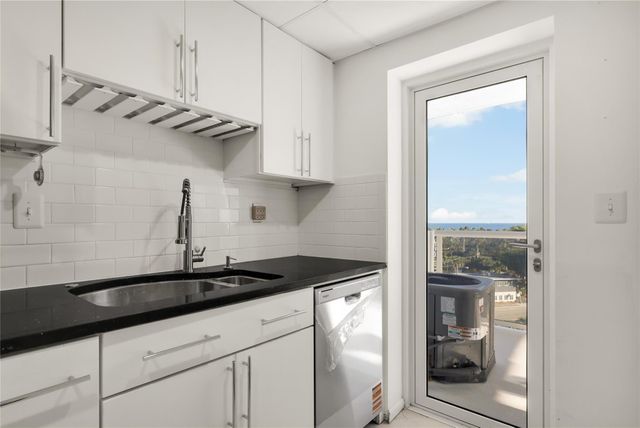 2715 N Ocean Boulevard 7D, Fort Lauderdale, FL 33308