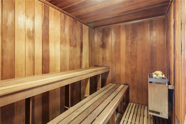 2715 N Ocean Boulevard 7D, Fort Lauderdale, FL 33308