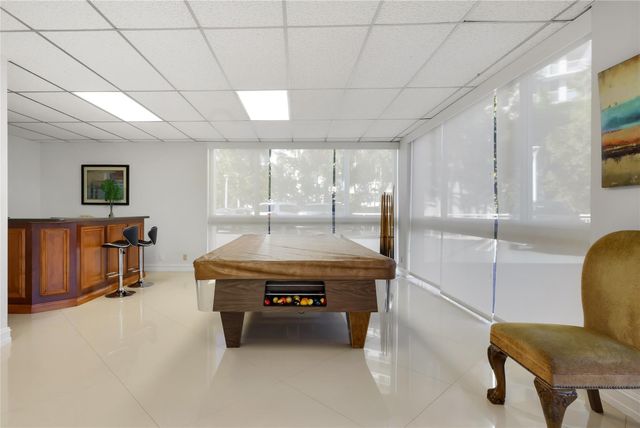 2715 N Ocean Boulevard 7D, Fort Lauderdale, FL 33308