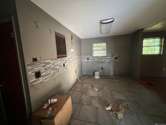 4956 Bawell St, Baton Rouge, LA 70808