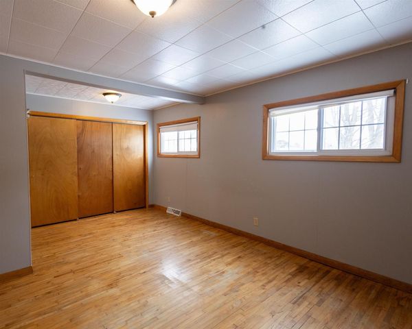 259 N WASHINGTON STREET, Oconto Falls, WI 54154