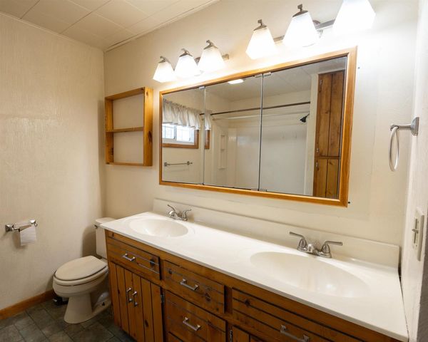 259 N WASHINGTON STREET, Oconto Falls, WI 54154