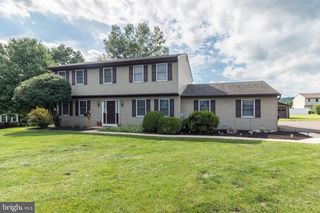 110 OLD AIRPORT RD, Douglassville, PA 19518