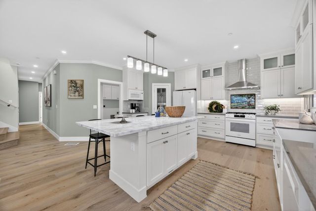 25265 Carlsbad Ave, Davis, CA 95616