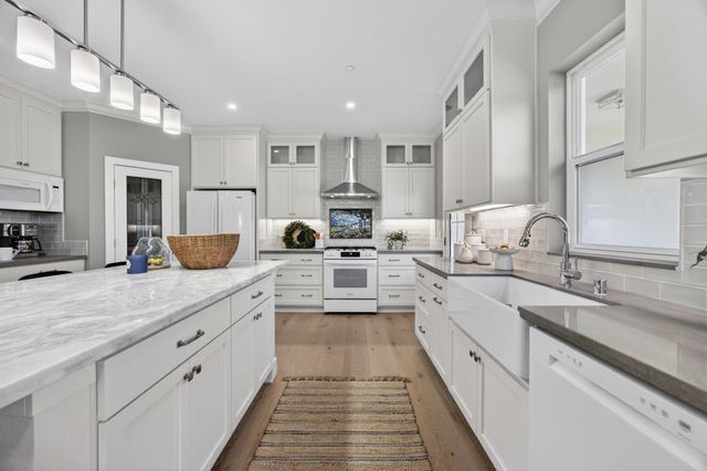 25265 Carlsbad Ave, Davis, CA 95616