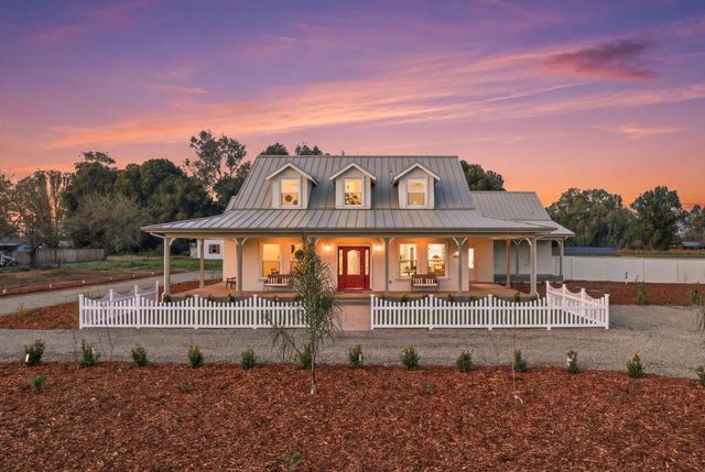 25265 Carlsbad Ave, Davis, CA 95616