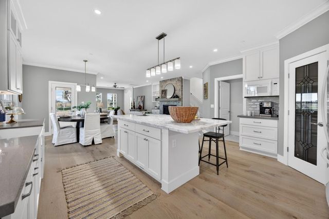 25265 Carlsbad Ave, Davis, CA 95616