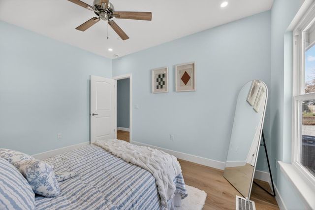 25265 Carlsbad Ave, Davis, CA 95616