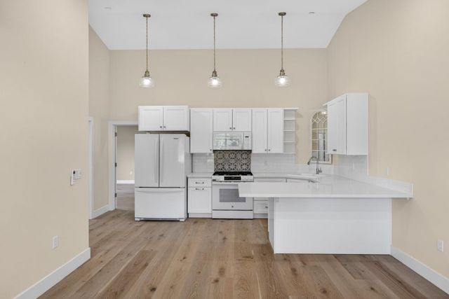 25265 Carlsbad Ave, Davis, CA 95616