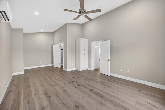 25265 Carlsbad Ave, Davis, CA 95616