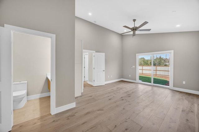 25265 Carlsbad Ave, Davis, CA 95616