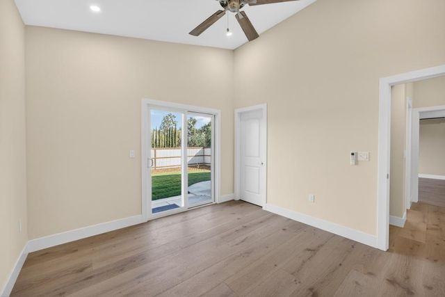 25265 Carlsbad Ave, Davis, CA 95616