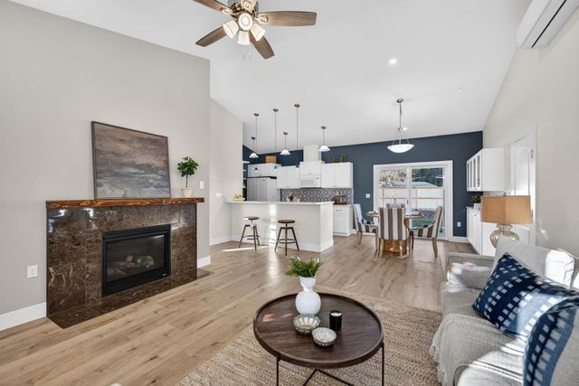 25265 Carlsbad Ave, Davis, CA 95616