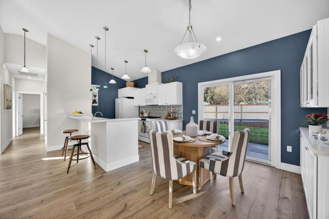 25265 Carlsbad Ave, Davis, CA 95616