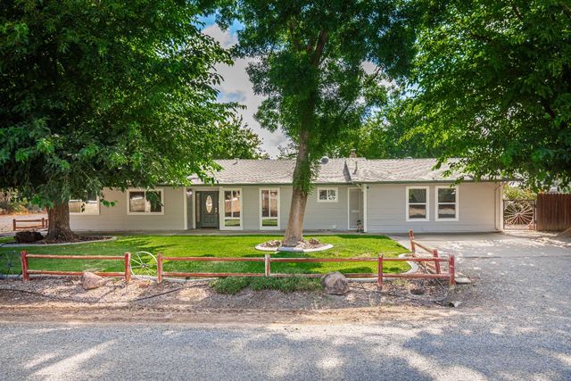 25265 Carlsbad Ave, Davis, CA 95616